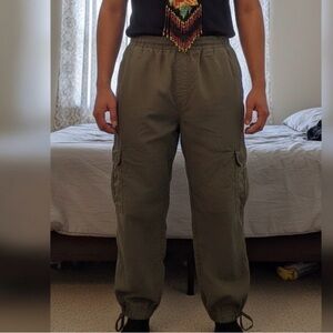 Women’s Olive Cargo Pants size 26